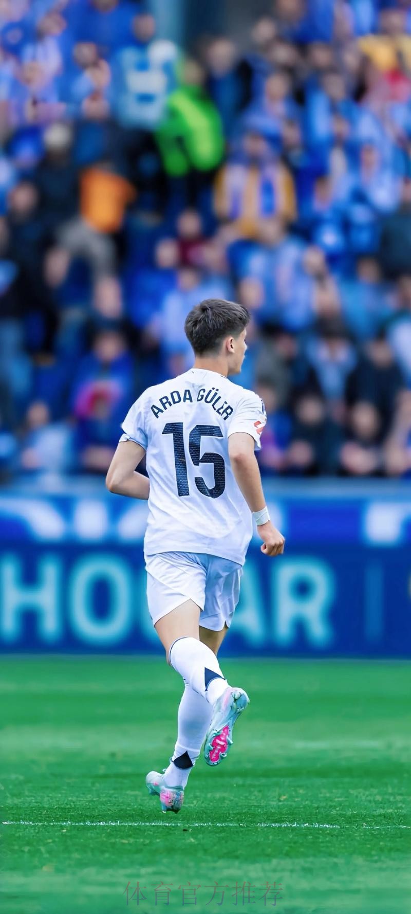 皇马官方:卡马文加右膝外侧韧带断裂 将伤缺2个月 皇马官方:卡马文加右膝外侧韧带断裂 将伤缺2个月